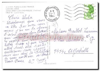 Vila com terraço e guarda-sóis — Saint-Rémy-lès-Chevreuse — Editor Etelb — Verso