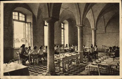 Sala de jantar da abadia de Valloires — Abadia de Valloires (Somme) — Edições d'Art Yvon, Paris
