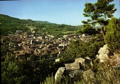 Apt (Vaucluse) — Vista geral — Editor J. Cellard, n° V.62682