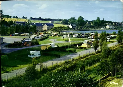 Saint-Calais (Sarthe) — O camping — Editor Combier Imprimeur Mâcon, n°155