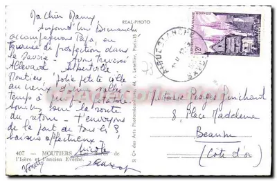 Moutiers-les-Monts — vista geral com igreja e montanhas no fundo — Cap — Verso