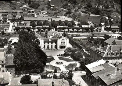 MOUTIERS (Savoie) — Place de l'Hôtel de Ville — Edição LAPIE Service Aérien