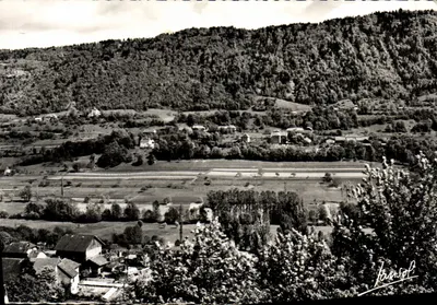 Saint-Pierre-de-Soucy — Vista geral e as Torres de Montmayeur — Éditions Photographiques ANCOL, rue Croix-d'Or, Chambery
