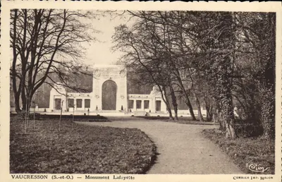 Vaucresson (S.-et-O.) — Monument Lafayette