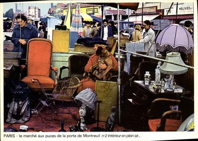 PARIS - o mercado de pulgas da porta de Montreuil n°2 - Interior ao ar livre...