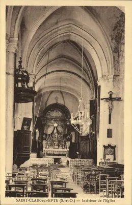 SAINT-CLAIR-sur-EPTÉ (S.-et-O.) — Interior da Igreja