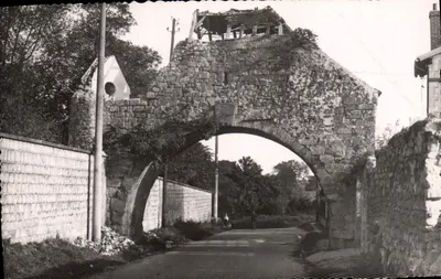 Portal medieval de Stouen-l'Aumône — editor Le ponceau de Maubuisson, n°619