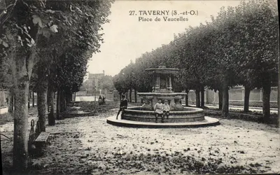 Taverny (S.-et-O.) — Praça de Vaucelles com fonte — Editor: A. L'Hoste, Paris
