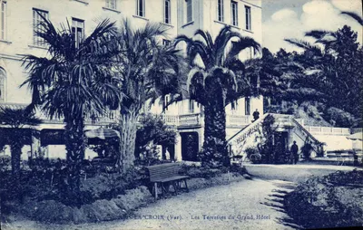 A Cruz (Var) — As Terrasses do Grand Hôtel — Editor: Caillois & Cie, n° 348