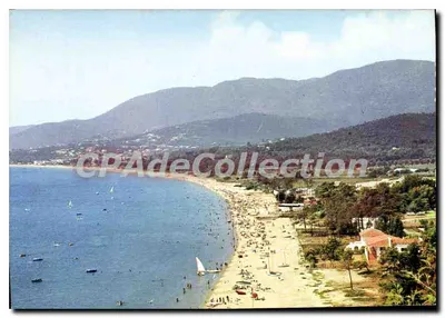 Croix-Valmer — praia no fundo Cavalaire — Les Éditions MAR