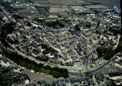 Guérande — Cidade medieval encaixada em seus muros — Éditions Photographiques IANSOL