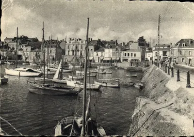 Porto de Pornic — Um Canto do Porto (Savoie) — editor não visível