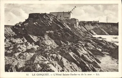 Le Conquet — O Hotel Sainte-Barbe visto do mar — LL.