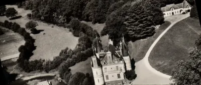 Castelo de Juzet — Vista aérea — Edições Aéreas