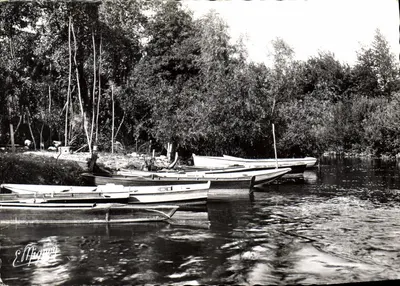 Souppes-sur-Loing — Os barcos do Long — O Embarcadouro — E. Maggou