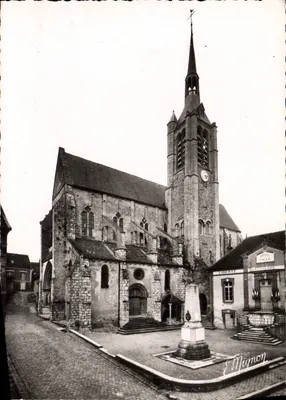 Donnemarie-en-Montois — Igreja de Nossa Senhora (séculos XII e XIII) — Photo-Edition E. Mignon, Villeneuve-la-Guyard (Yonne)