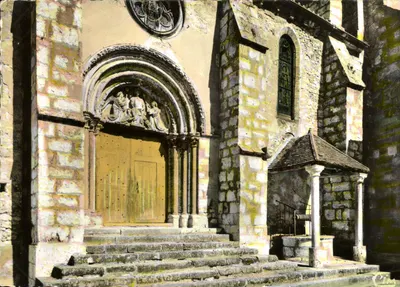 Donnemarie-Dontilly — A Igreja, o Portal e o Poço — Impressor CIM