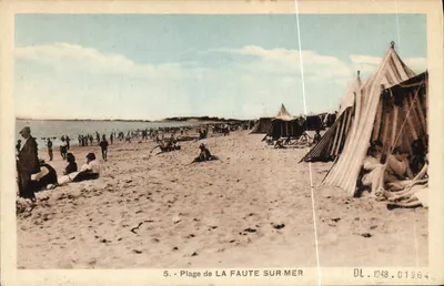Praia de LA FAUTE SUR-MER — vista animada com tendas — DL. 1948.01964