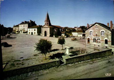 Nantiat — Praça da Igreja — IRIS