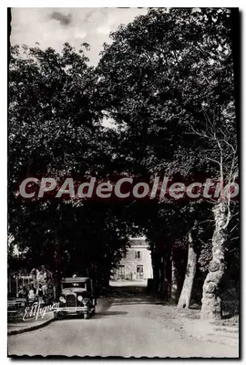 Champigny-sur-Yonne — Avenida da Estação — Foto de E. Mignony