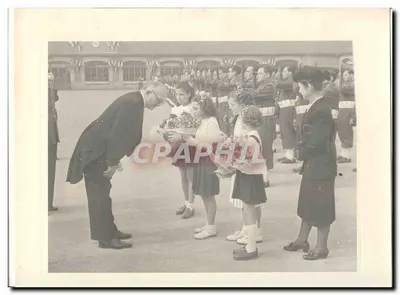 FOTO Viagem oficial do Sr. o Presidente da República Dijon Macon 15 e 16 de maio de 1948 Auriol a Dijon Estação crianças