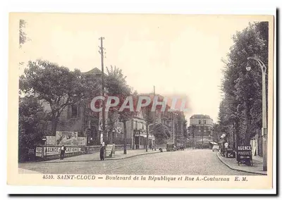SAINT-LOUIS — Boulevard de la République et Rue A.-Coutureau — E.M.