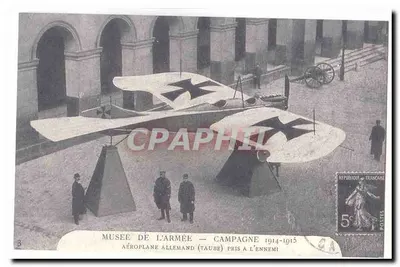 Luchtmachtbasis van de Armée — Campagne 1914-1915 — Duits vliegtuig (Taube) gevangen genomen