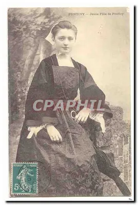 Pontivy — Jeune Fille de Pontivy — Éditeur inconnu, n° de série non visible