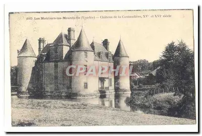 Les Moutiers-les-Mauxfaits (Vendée) — Castelo da Cantaudière, séculos XV e XVI