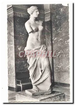 Vênus de Milo — estátua antiga — Museu do Louvre, Paris