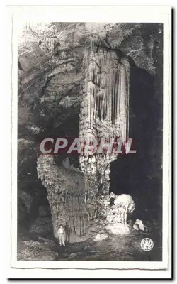 Gruta da Véronique — estalactites e estalagmites — editor anônimo, número de série não visível