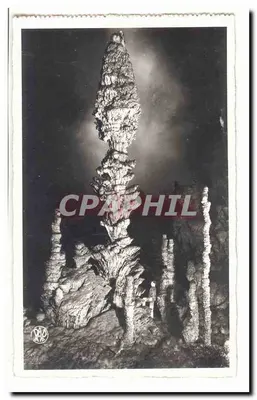 Grutas de Sainte-Anne — estalagmites e estalactites — editor YAP