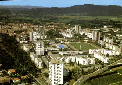 Bagnols-sur-Cèze — Vista aérea da cidade — Edições 'SL' Villeurbanne