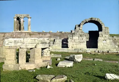 Corinto (Antigo) — Os lojas e o Templo de Apolo — Editor DELTA, n° 120