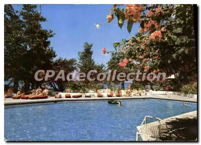Piscine du Club Méditerranée — Fort-Royal, Guadeloupe — éditeur inconnu