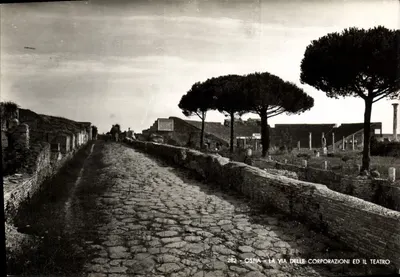 Ostia - La Via delle Corporazioni und das Theater — Serie 282, Verlag Roma