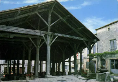 Les Halles (Villebois-Lavalette, Charente) — halles medievais — ARTAUD Frères, n°11