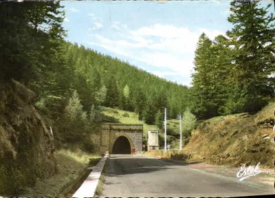 Entrada do Túnel do Lioran — Cantal — Éditions Estel