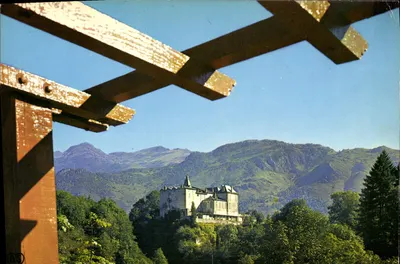 Les Cabannes — O Castelo de Gudanes — Sociedade das Cartas Postais Proibidas