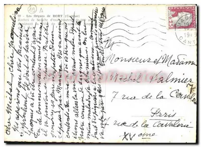 Le Orgue di Bort — Rocce basaltiche che dominano la città di Bort — Sully Bort — Verso