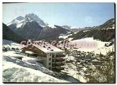 Morzine (Haute-Savoie) — vue générale du village et du pointe de Nyon — Édition La Capitale