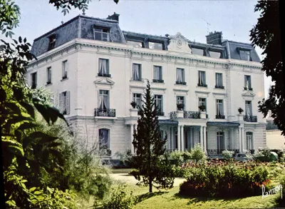 Hôtel particulier — Valenton — Edições Raymon