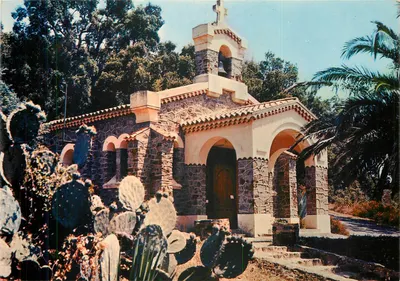 Le Rayol — A Capela — As Edições Bandol