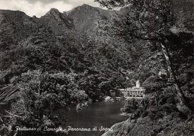 Panorama de Sogno — vista sobre um edifício à beira de um lago, cercado por montanhas florestadas — Ed. Ingolotti, n° 8528