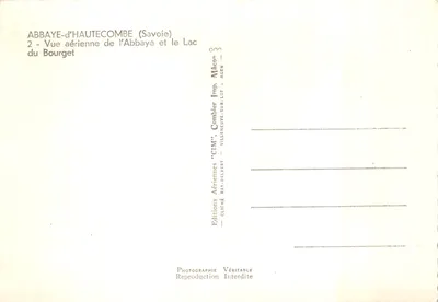 Abbaye d'Hautecombe — Widok z lotu ptaka z klasztoru i jeziorem Bourget — Wydawnictwo CIM — Rewers