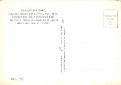Ponte du Gard — aqueduto romano de três níveis — Éditions d'Art, Paris — Verso