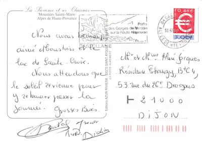 Moustiers Sainte-Marie — uitzicht op het dorp tussen kliffen, uitgever Editions La Provence et ses Charmes — Achterkant
