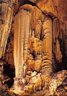 Gruta das Moças — As Grandes Orgãos — Edições do Castellet