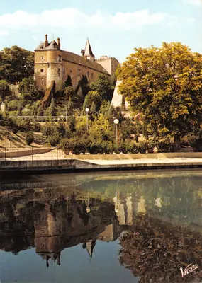 Castelo de Montargis — visto do canal de Briare — Edições VAIROIRE