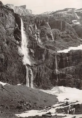 Cirque de Gavarnie — A grande cascata (altura 422 m.) — Edições de Arte 'YVON', Paris